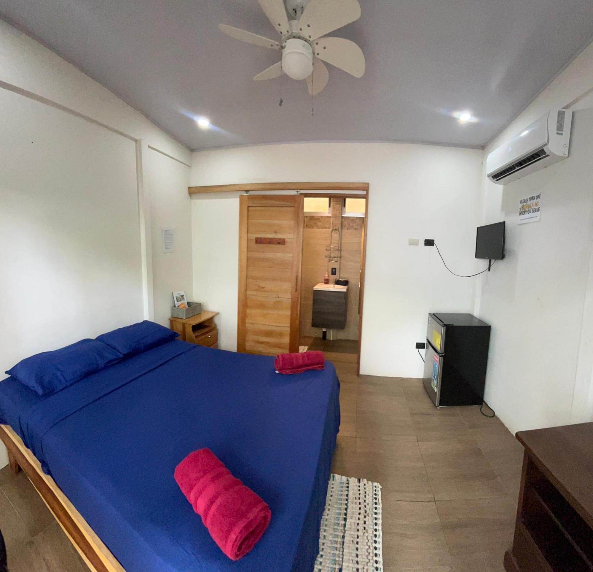 Apartamentos En El Centro De Puerto Viejo Puerto Limon Zewnętrze zdjęcie